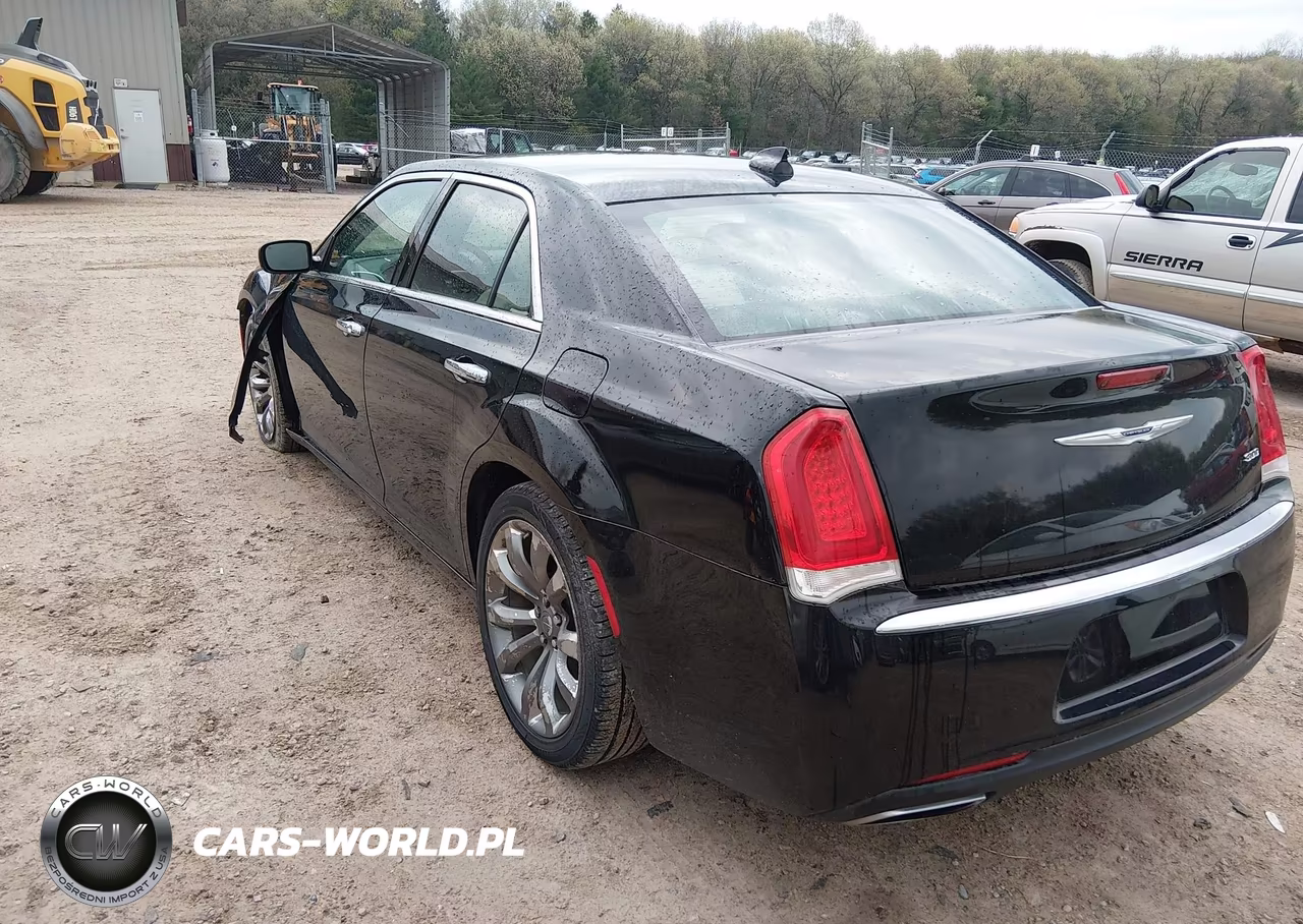 2018 Chrysler 300 Limited VIN:2C3CCAEG7JH129824 - 3