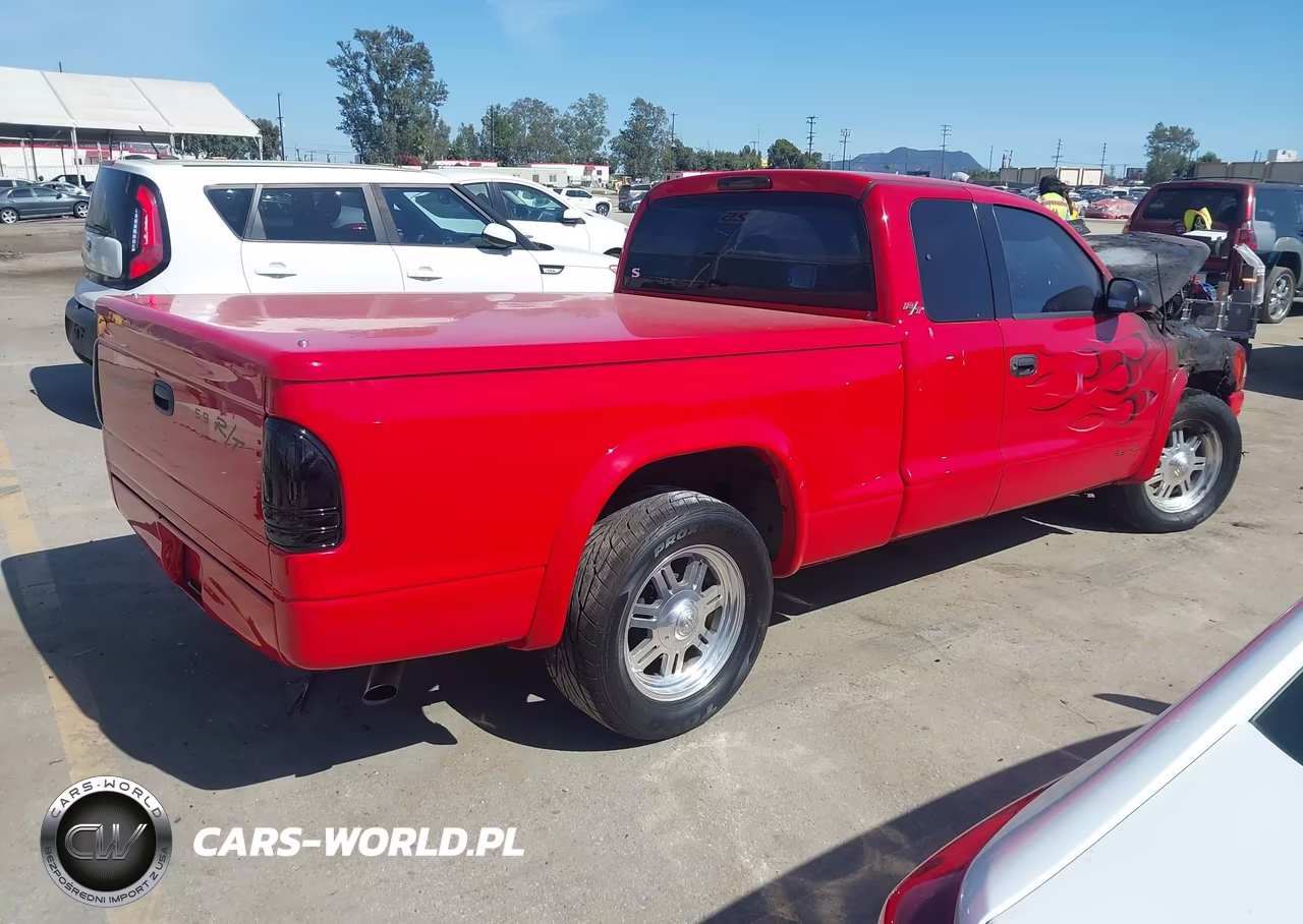 1999 Dodge Dakota Sport VIN:1B7GL22Z5XS228376 - 4
