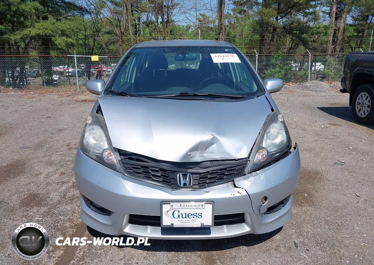 2013 Honda Fit Sport VIN:JHMGE8H59DC024394 - 12