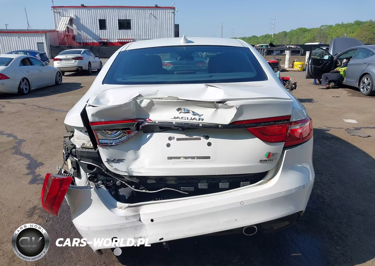 2017 Jaguar Xf S VIN:SAJBM4BV0HCY43768 - 16