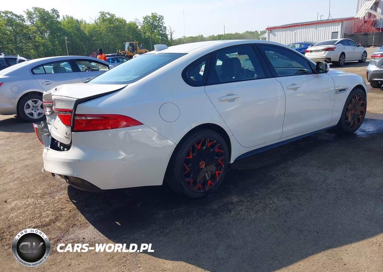 2017 Jaguar Xf S VIN:SAJBM4BV0HCY43768 - 4