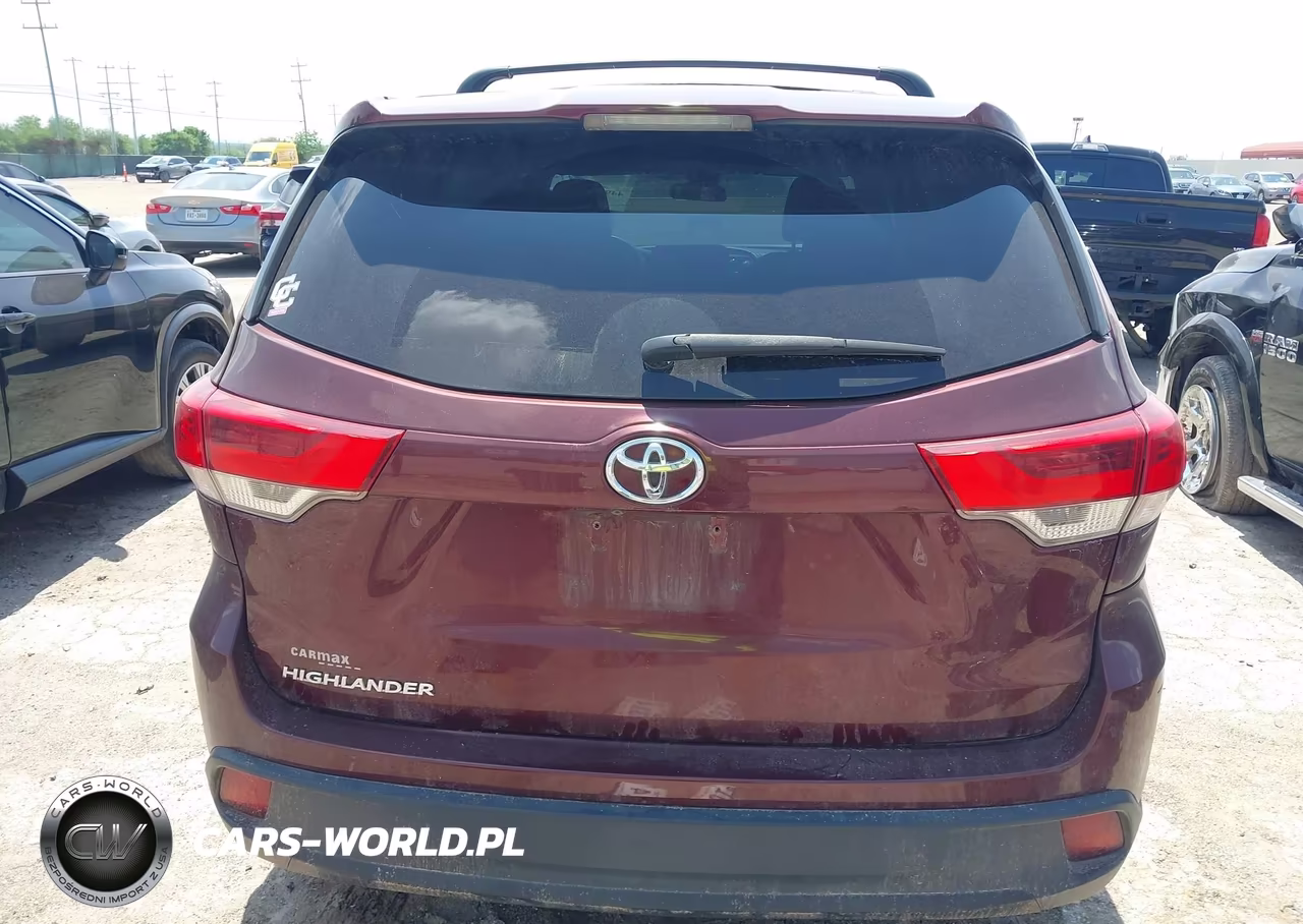 2018 Toyota Highlander Le VIN:5TDZARFH6JS035890 - 16