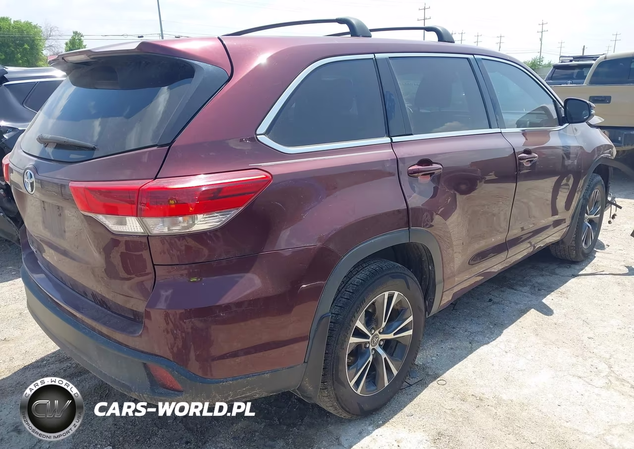 2018 Toyota Highlander Le VIN:5TDZARFH6JS035890 - 4