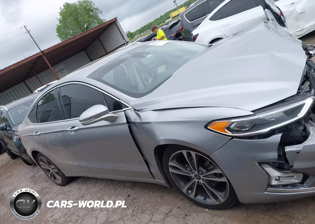 2020 Ford Fusion Titanium VIN:3FA6P0D93LR151620 - 13