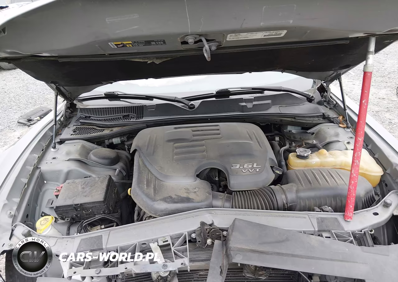 2018 Dodge Challenger Sxt VIN:2C3CDZAG4JH251347 - 10
