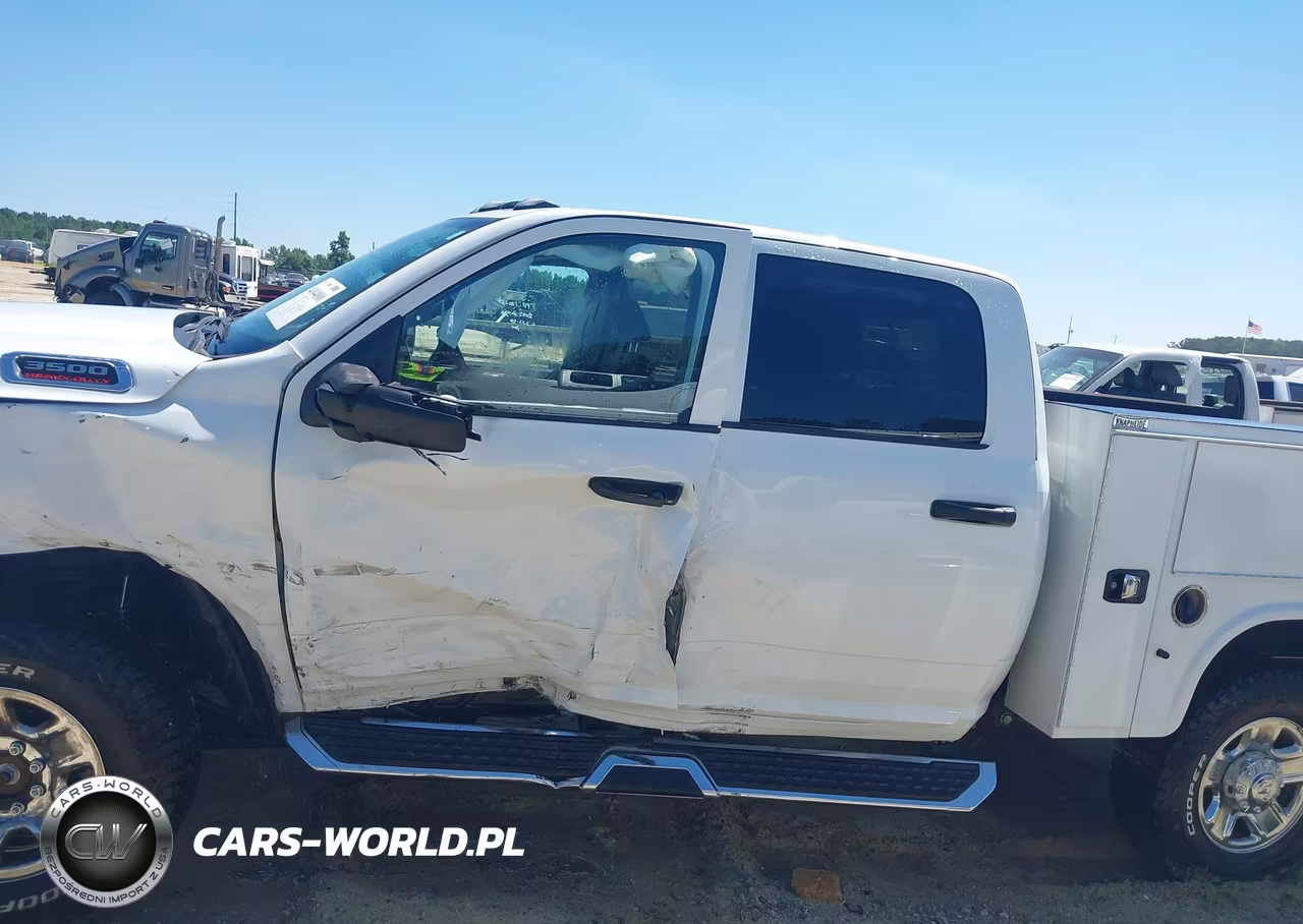2023 Ram 3500 Chassis Cab VIN:3C7WR3CJ8PG525970 - 14