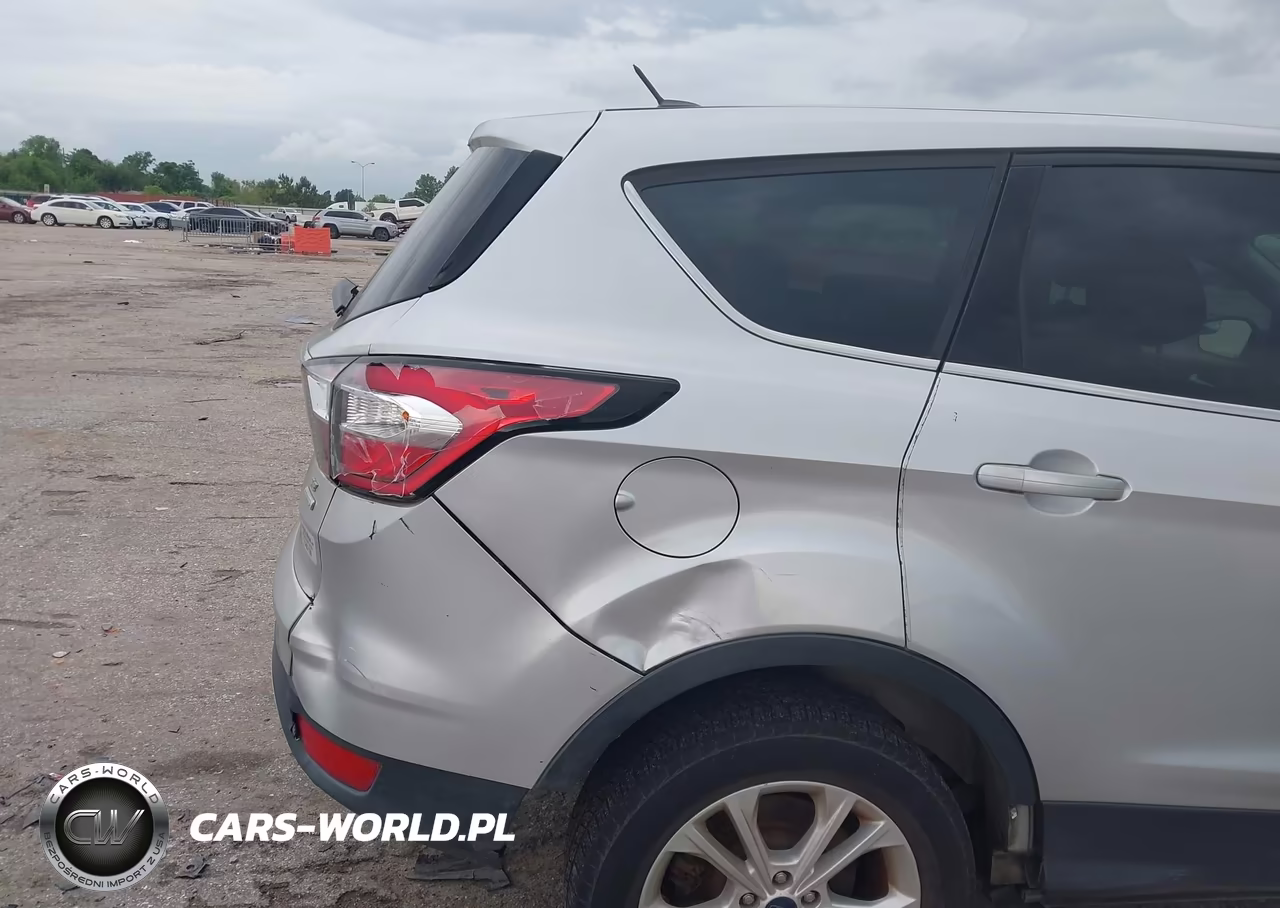 2017 Ford Escape Se VIN:1FMCU0GD8HUD10049 - 14