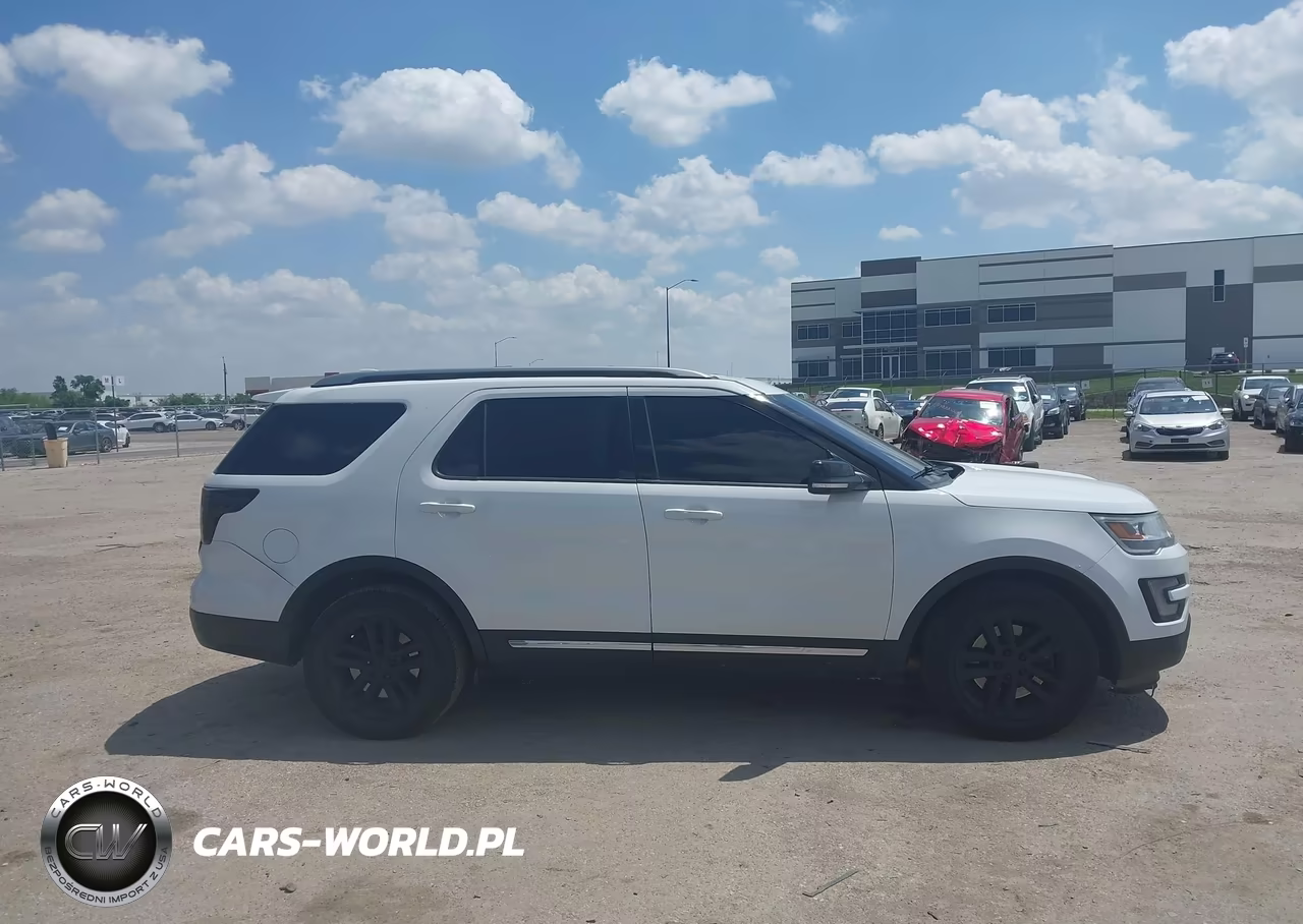 2017 Ford Explorer Xlt VIN:1FM5K7D84HGD16850 - 13