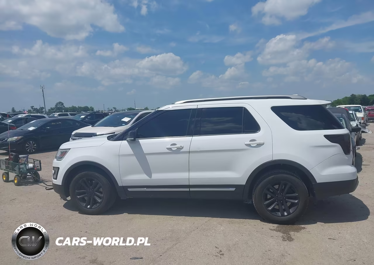 2017 Ford Explorer Xlt VIN:1FM5K7D84HGD16850 - 14