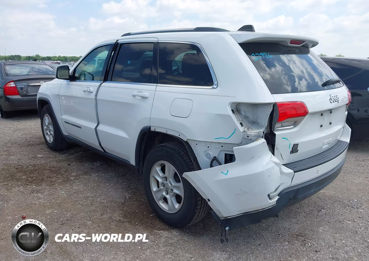 2017 Jeep Grand Cherokee Laredo 4X2 VIN:1C4RJEAG3HC965233 - 3