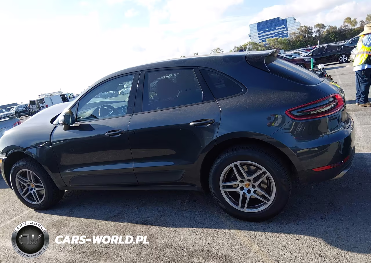 2017 Porsche Macan VIN:WP1AA2A58HLB80005 - 14