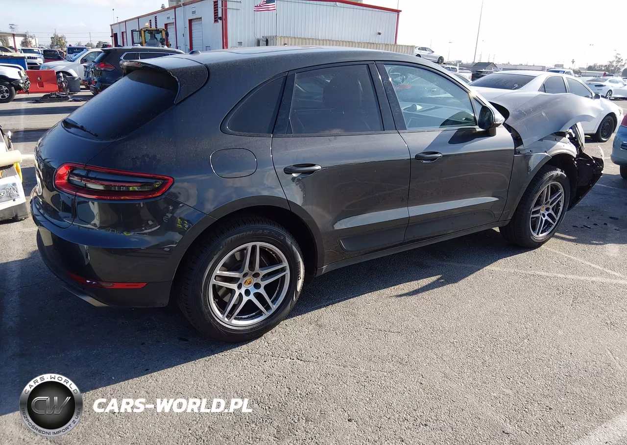 2017 Porsche Macan VIN:WP1AA2A58HLB80005 - 4