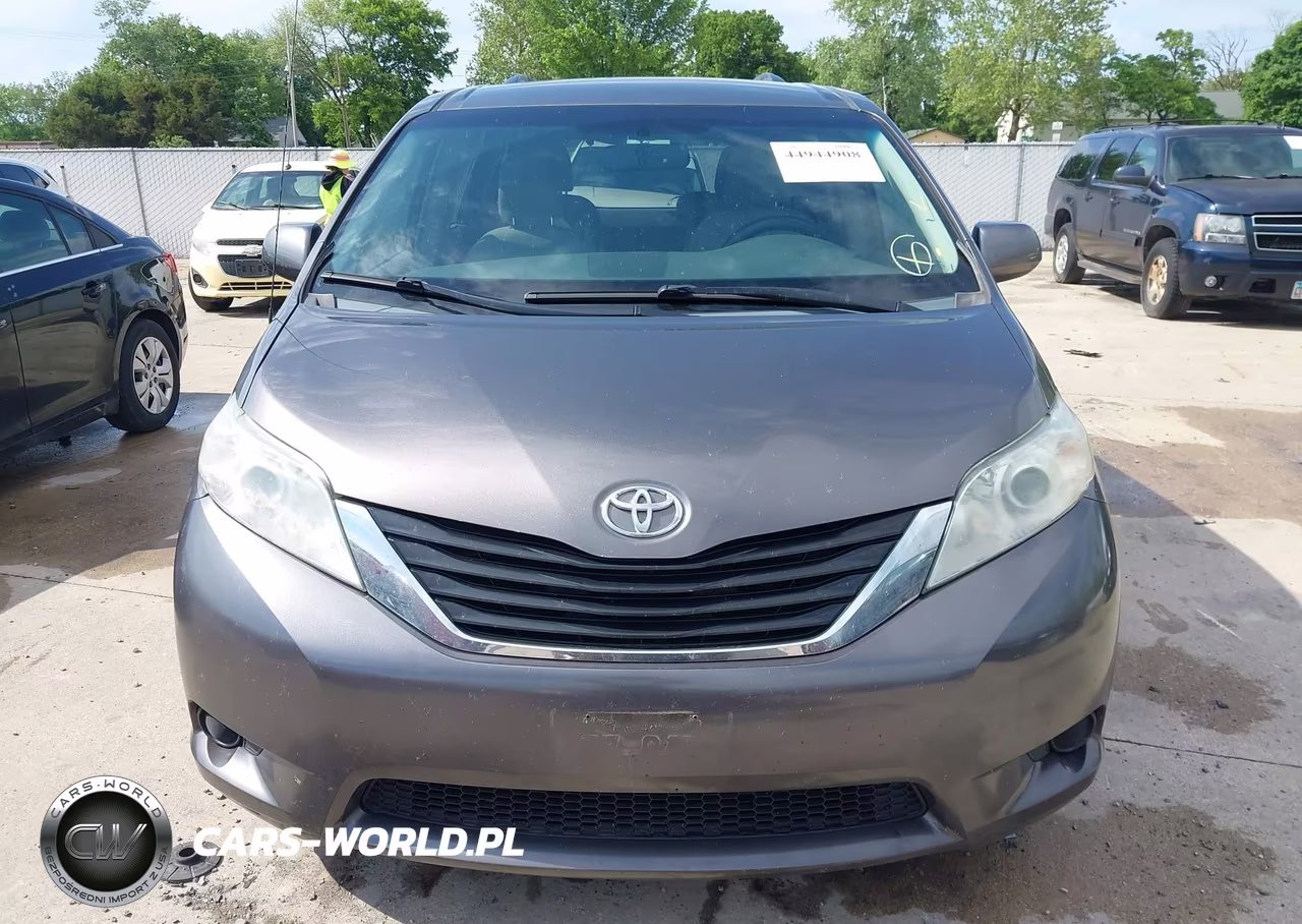 2012 Toyota Sienna Le V6 8 Passenger VIN:5TDKK3DC0CS224542 - 12