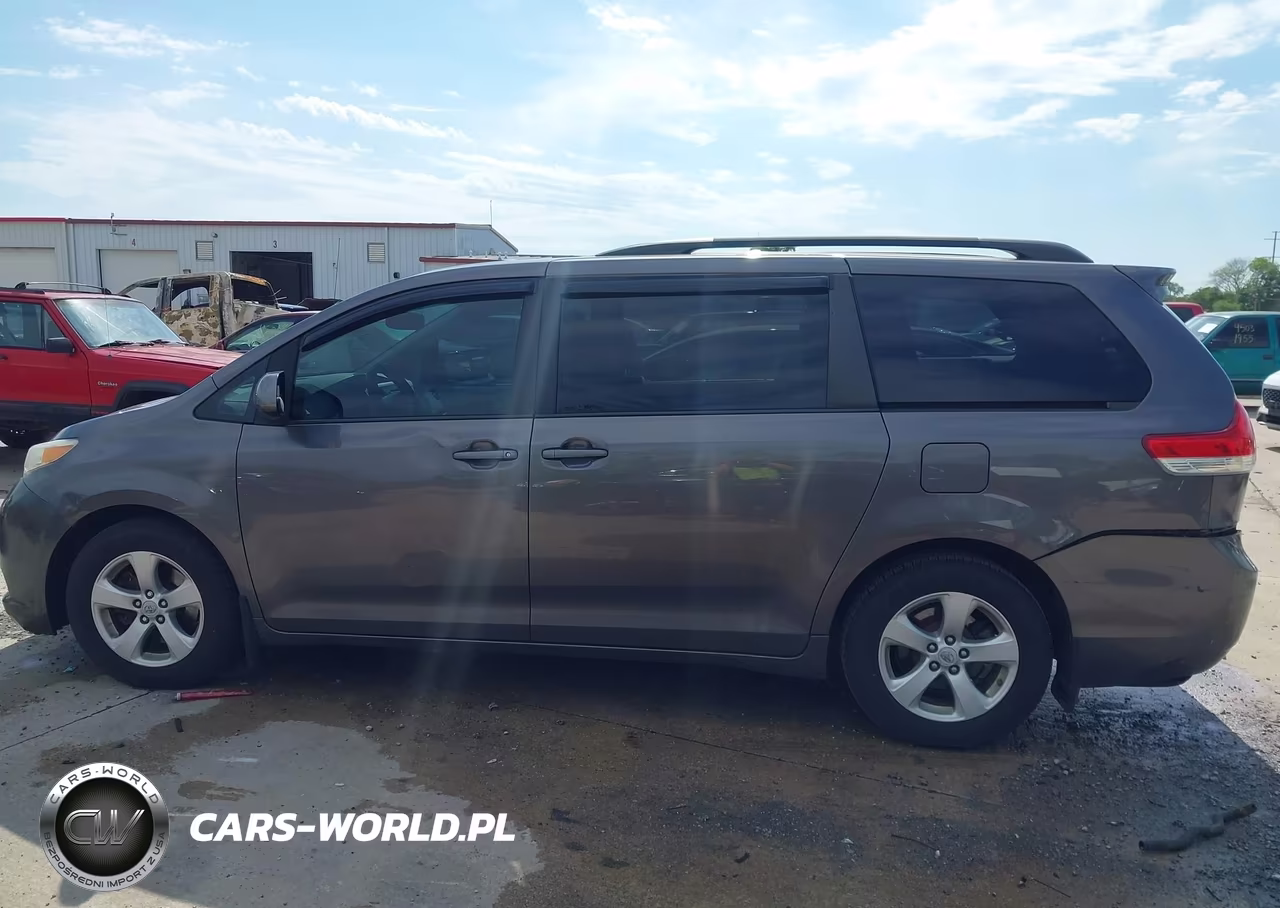 2012 Toyota Sienna Le V6 8 Passenger VIN:5TDKK3DC0CS224542 - 14