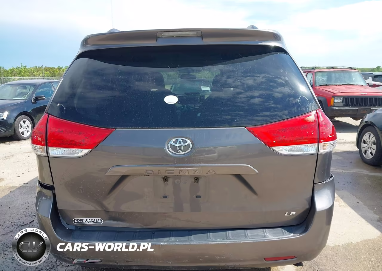 2012 Toyota Sienna Le V6 8 Passenger VIN:5TDKK3DC0CS224542 - 16