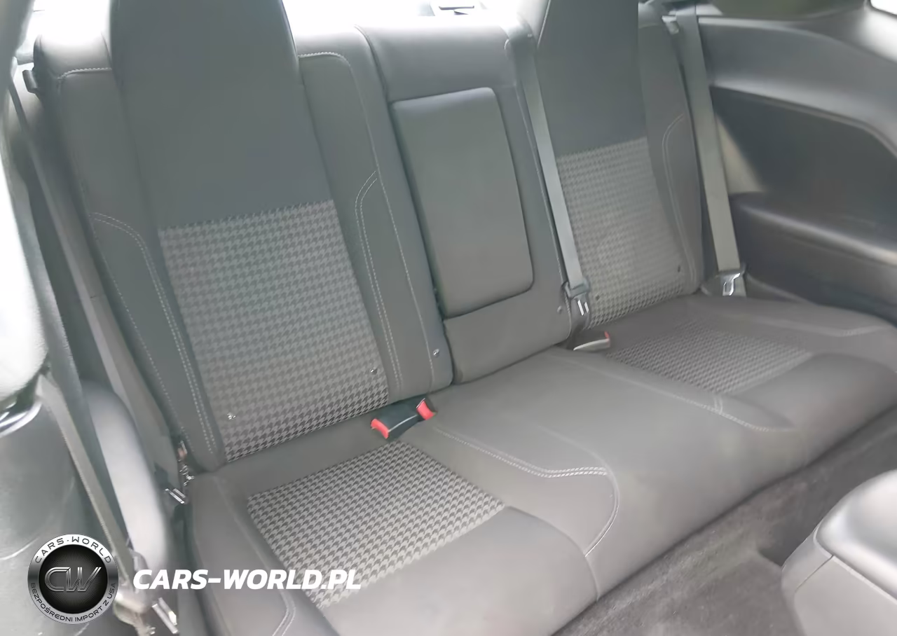 2018 Dodge Challenger Sxt VIN:2C3CDZAG3JH246351 - 8