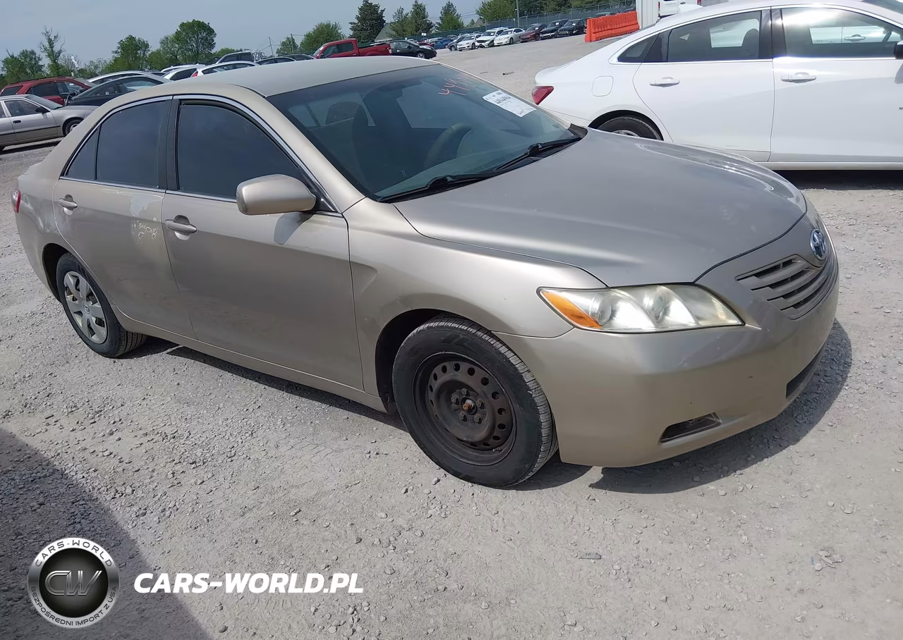 2007 Toyota Camry Le V6 – zdjęcie 1 z 16