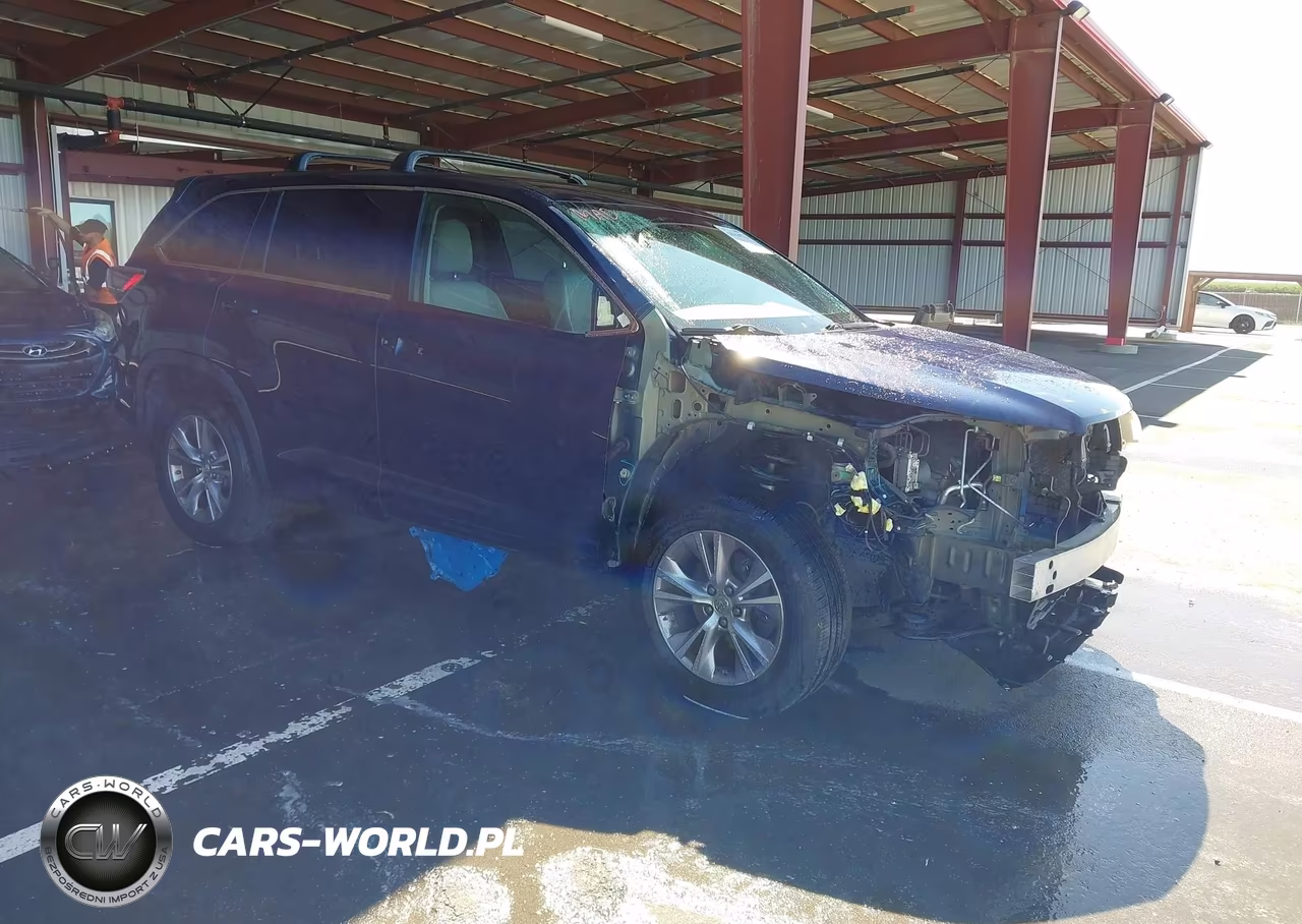 2015 Toyota Highlander Le Plus V6