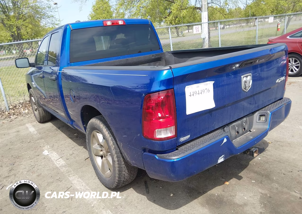 2018 Ram 1500 Express 4X4 6'4 Box VIN:1C6RR7FG4JS309073 - 3