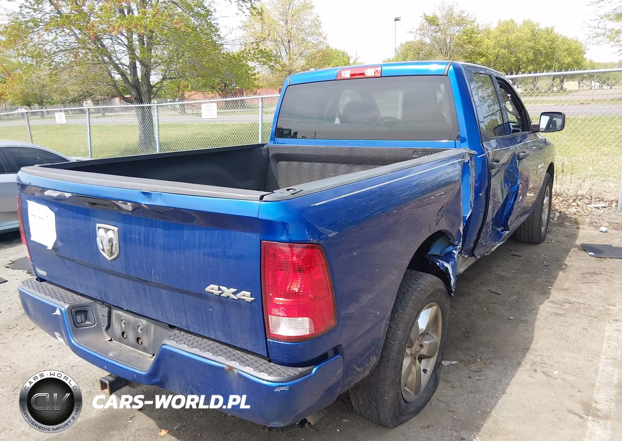 2018 Ram 1500 Express 4X4 6'4 Box VIN:1C6RR7FG4JS309073 - 4