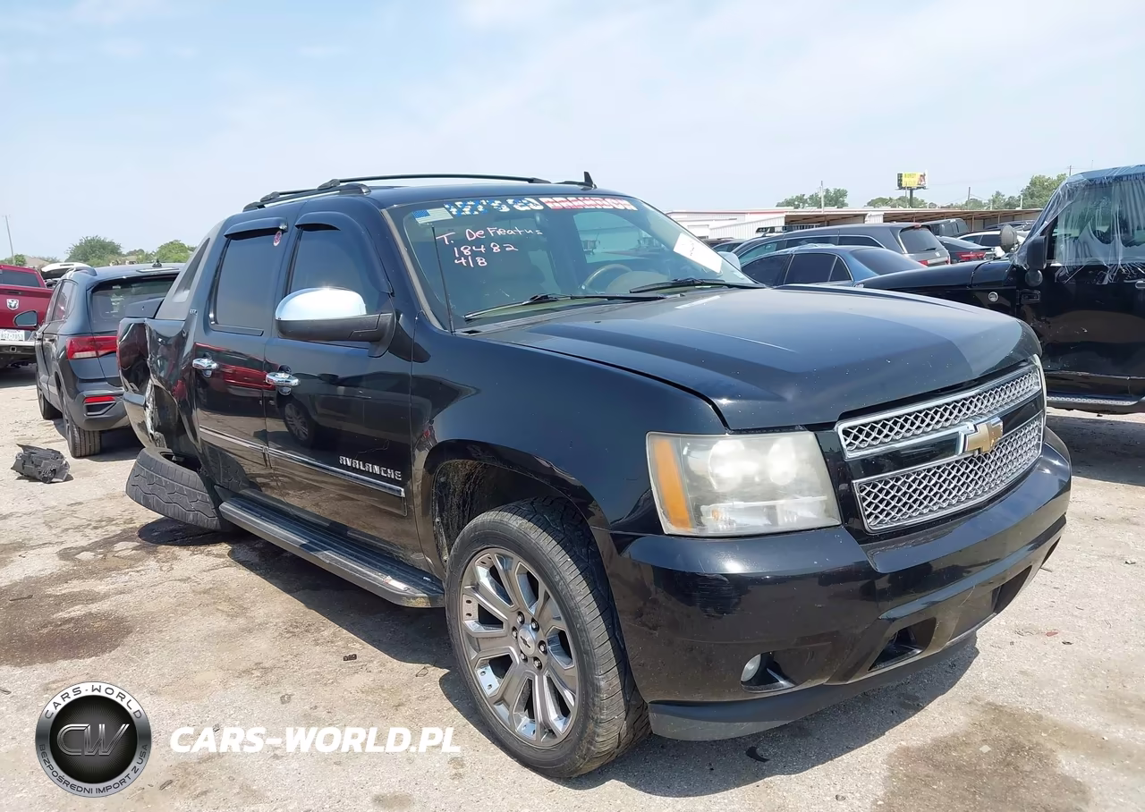 2011 Chevrolet Avalanche 1500 Ltz VIN:3GNTKGE39BG259658 - 13