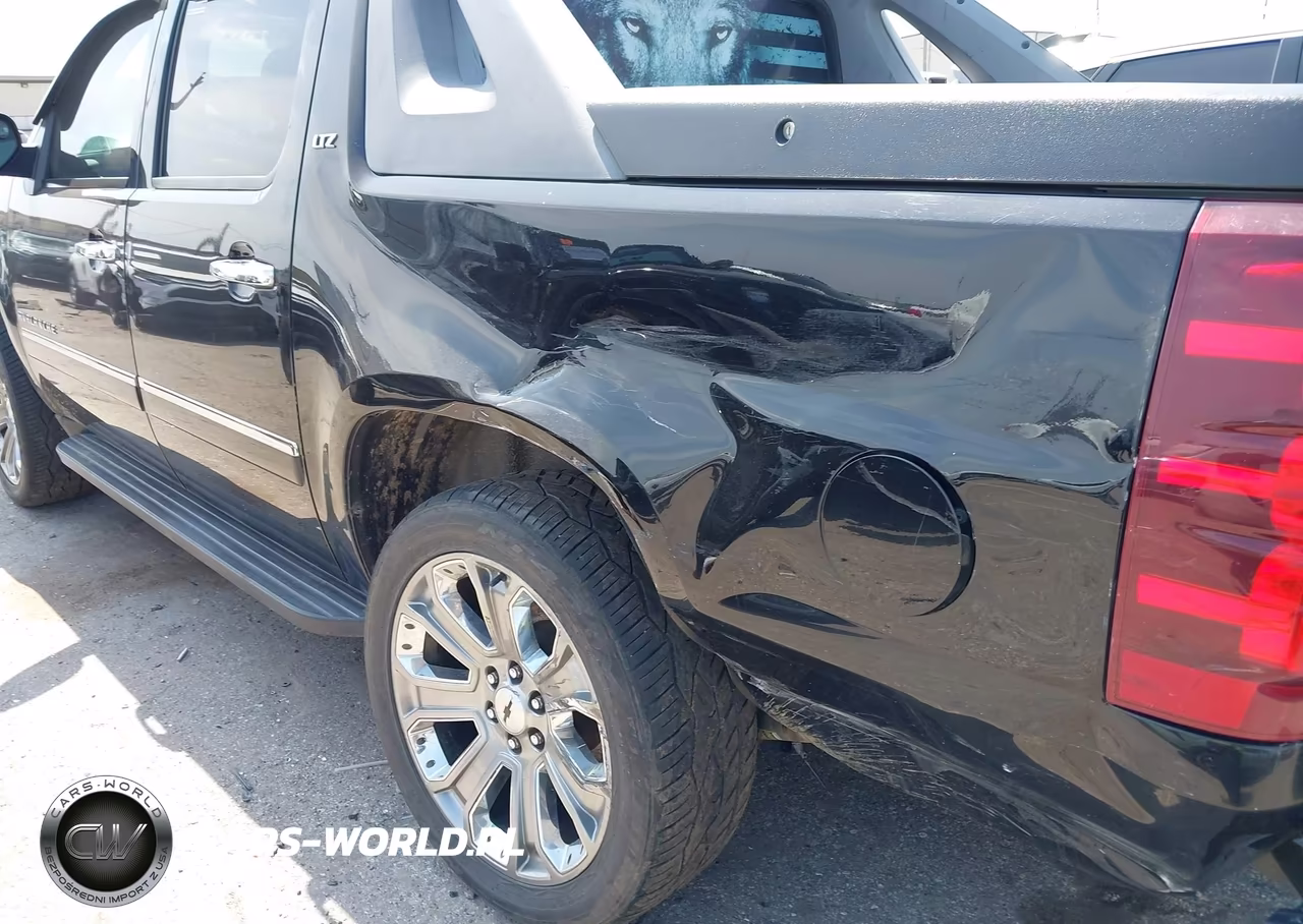 2011 Chevrolet Avalanche 1500 Ltz VIN:3GNTKGE39BG259658 - 6