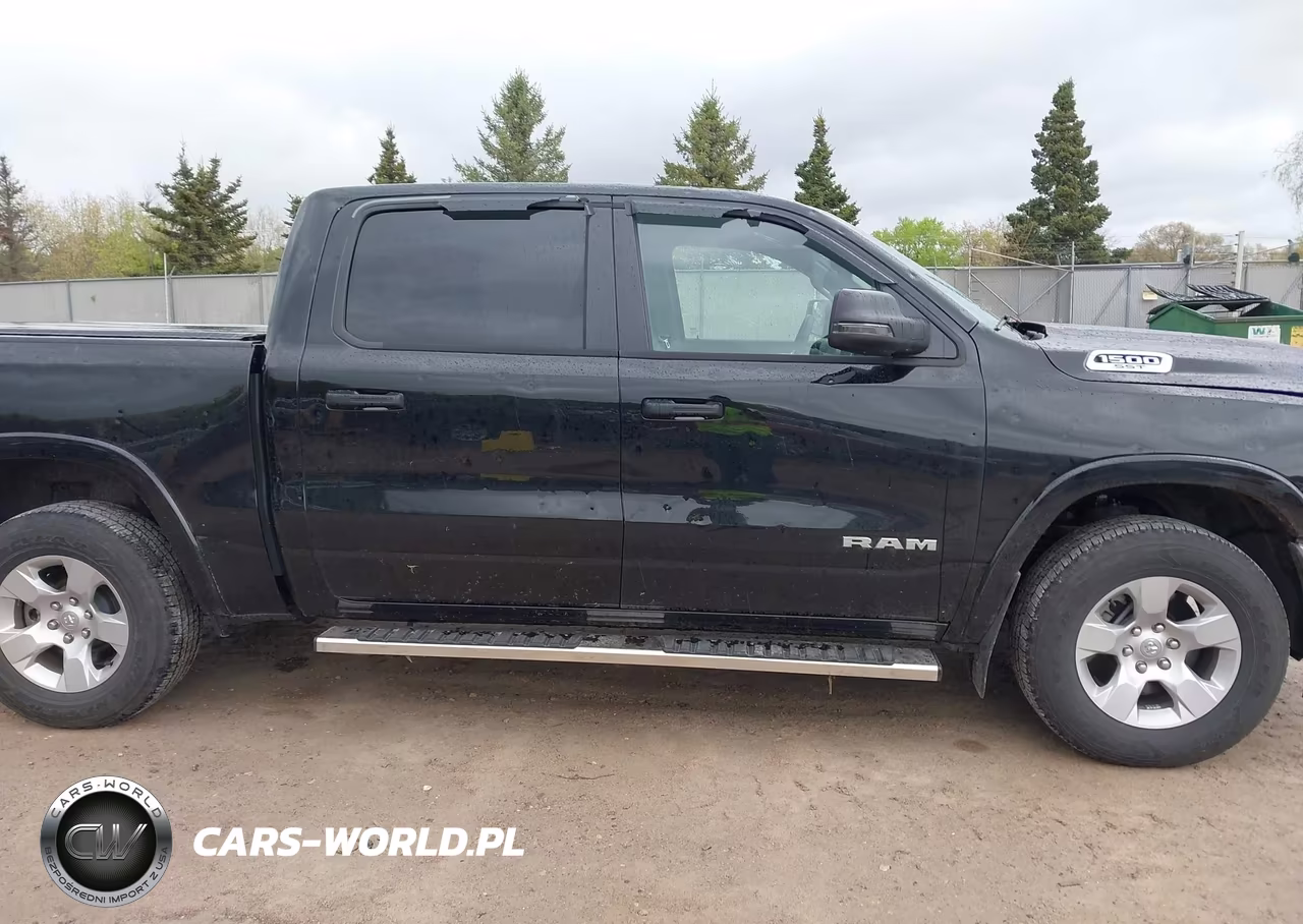 2025 Ram 1500 VIN:1C6SRFFP5SN646766 - 13