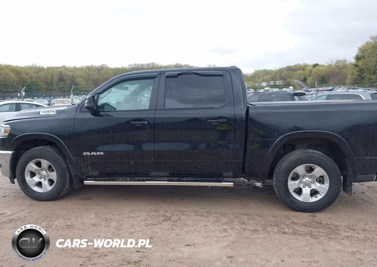 2025 Ram 1500 VIN:1C6SRFFP5SN646766 - 14