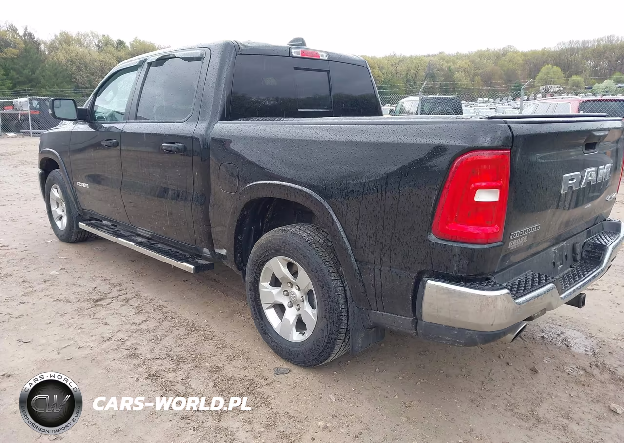 2025 Ram 1500 VIN:1C6SRFFP5SN646766 - 3