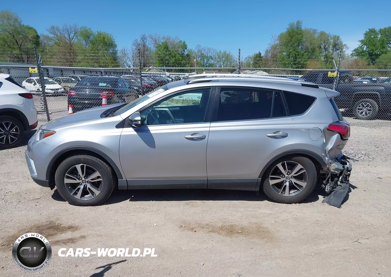 2016 Toyota Rav4 Xle VIN:2T3RFREV1GW487827 - 14