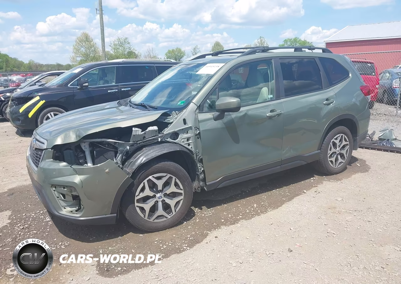 2019 Subaru Forester Premium VIN:JF2SKAGC3KH539145 - 2