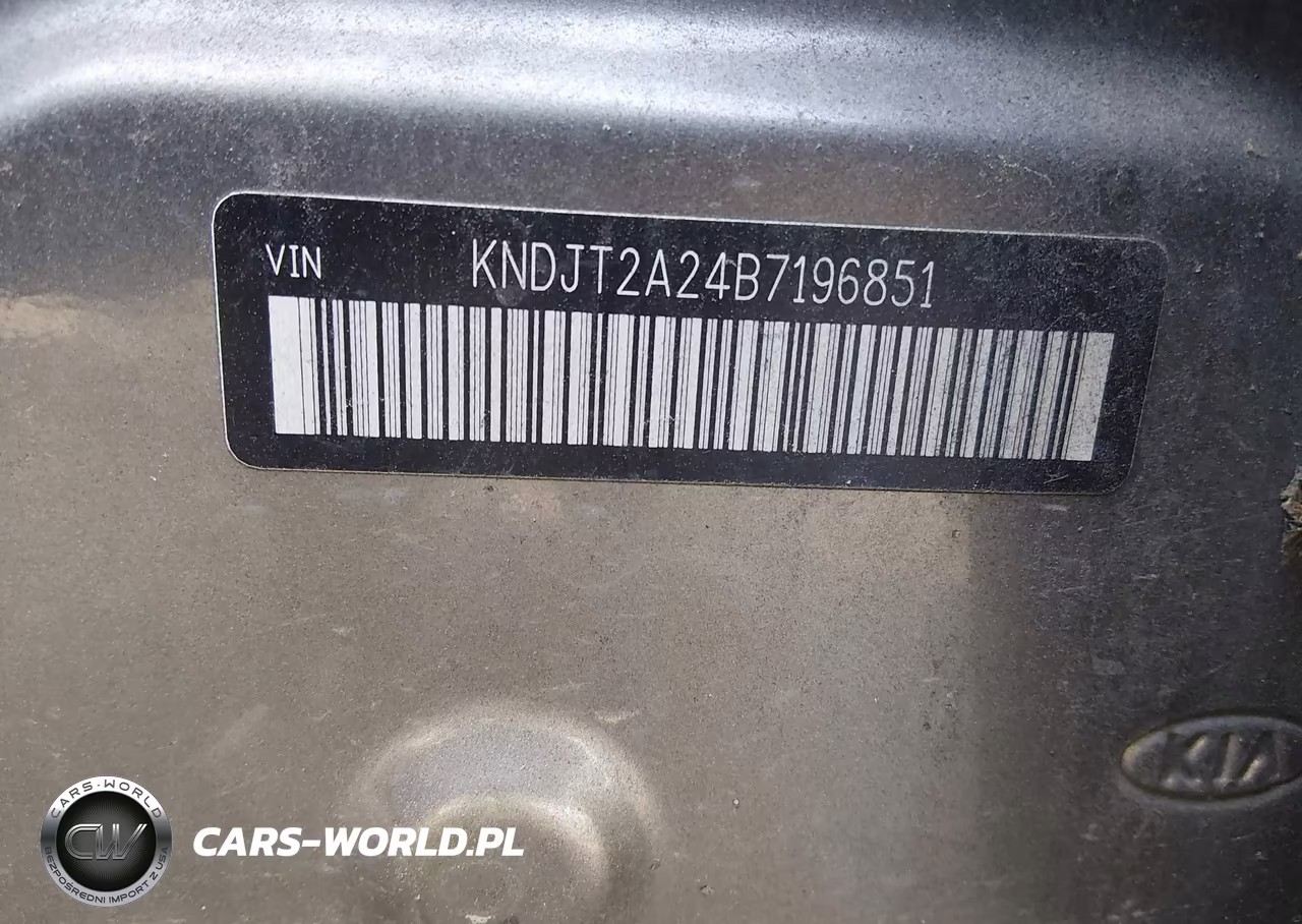 2011 Kia Soul + VIN:KNDJT2A24B7196851 - 9