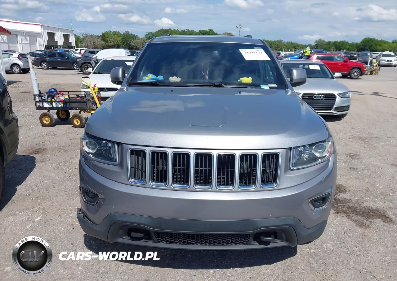 2015 Jeep Grand Cherokee Laredo VIN:1C4RJFAG4FC682021 - 12
