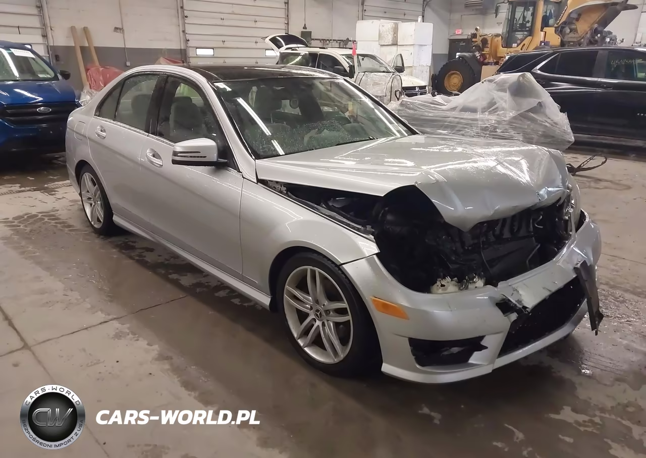 2012 Mercedes-Benz C 300 Luxury 4Matic-Sport 4Matic