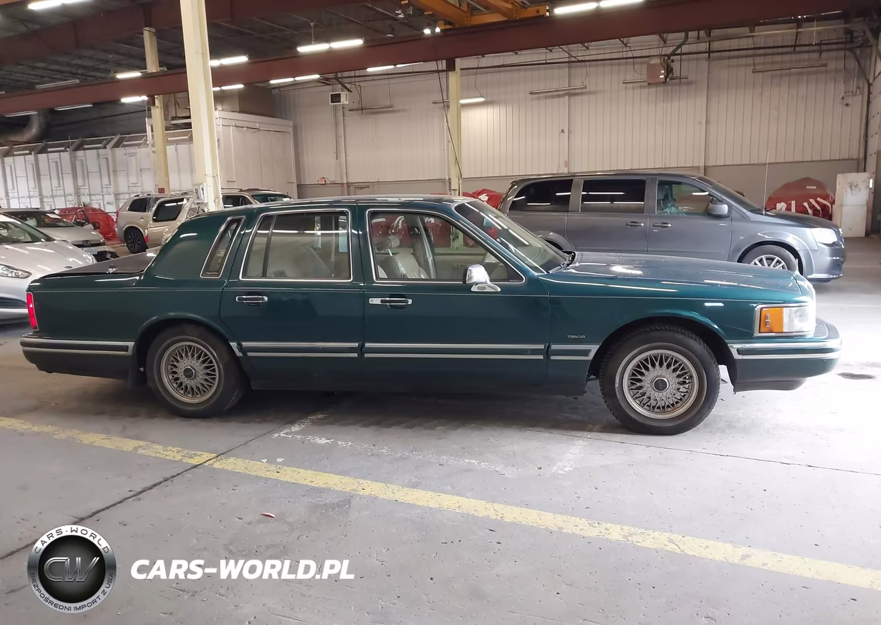 1994 Lincoln Town Car Signature-Tournament VIN:1LNLM82W2RY710741 - 13