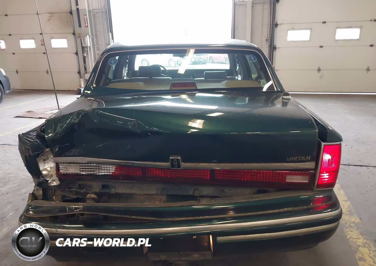 1994 Lincoln Town Car Signature-Tournament VIN:1LNLM82W2RY710741 - 16