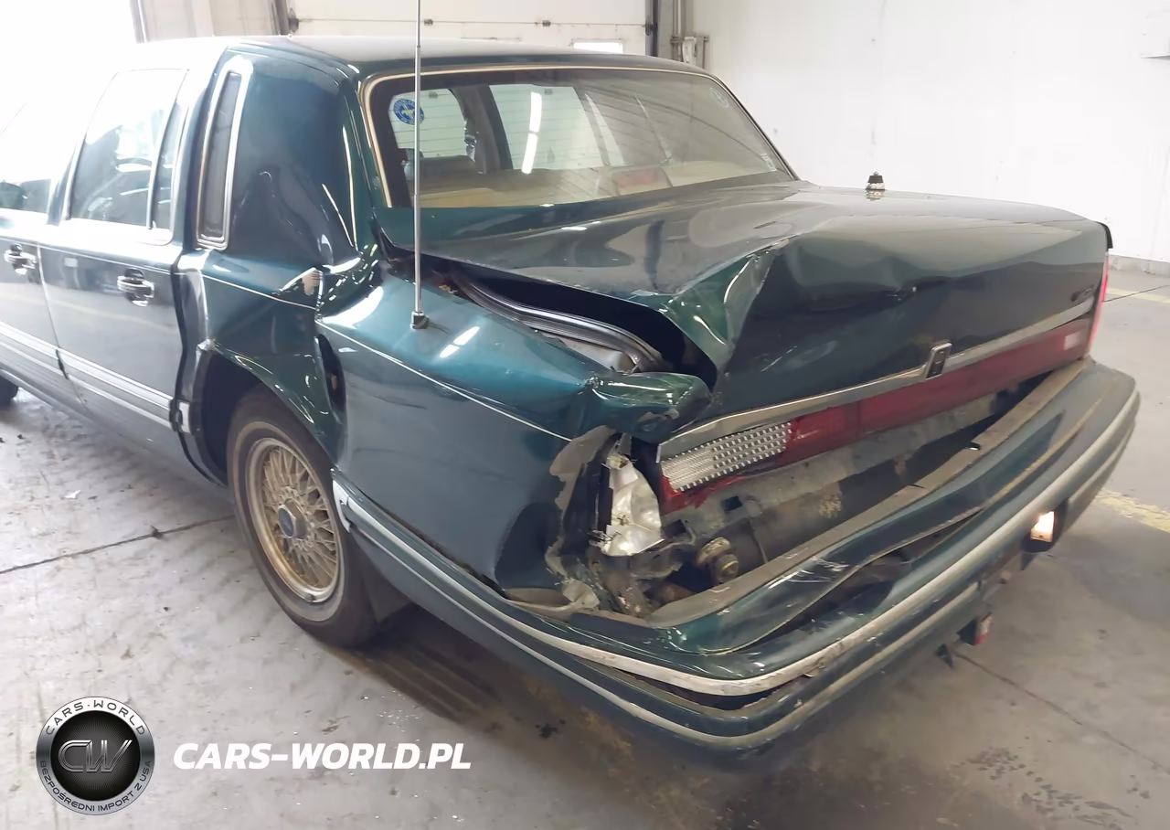1994 Lincoln Town Car Signature-Tournament VIN:1LNLM82W2RY710741 - 6