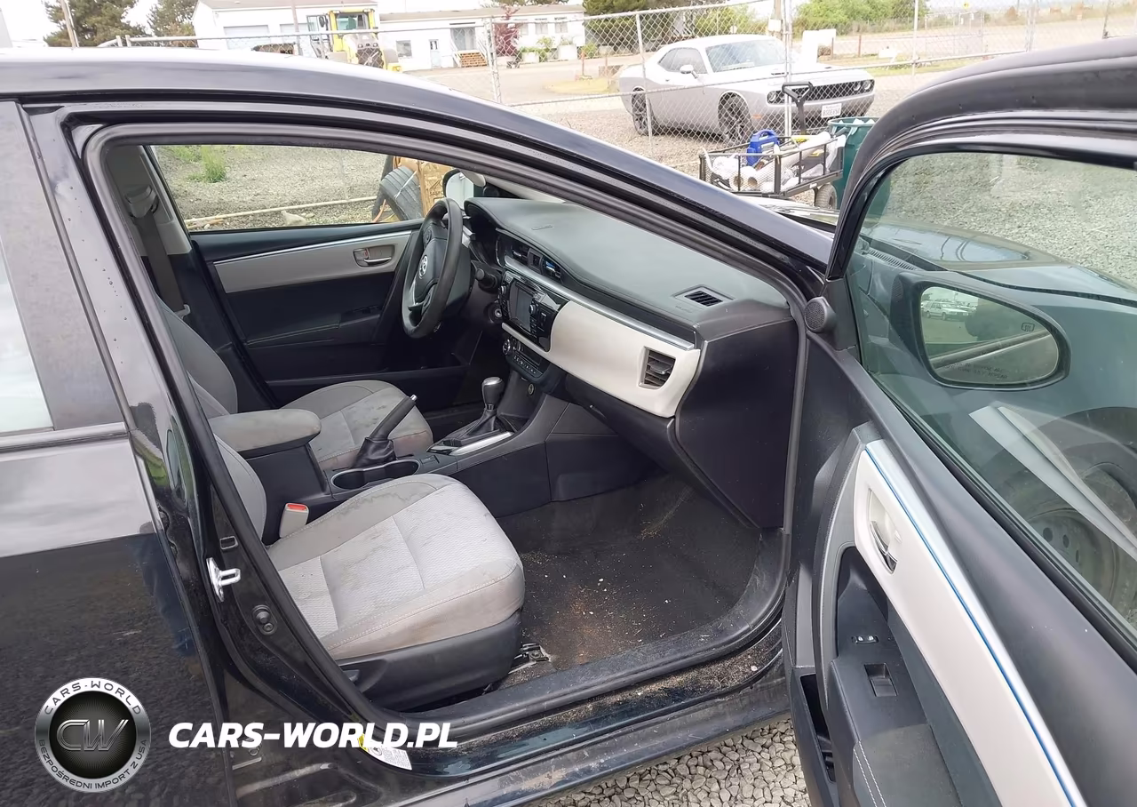 2016 Toyota Corolla Le VIN:2T1BURHE2GC625808 - 5