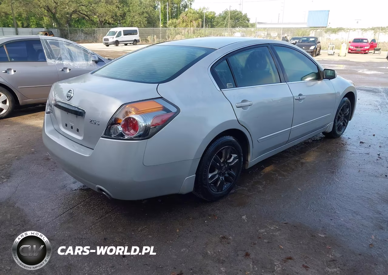 2012 Nissan Altima 2.5 S VIN:1N4AL2AP5CN483596 - 4