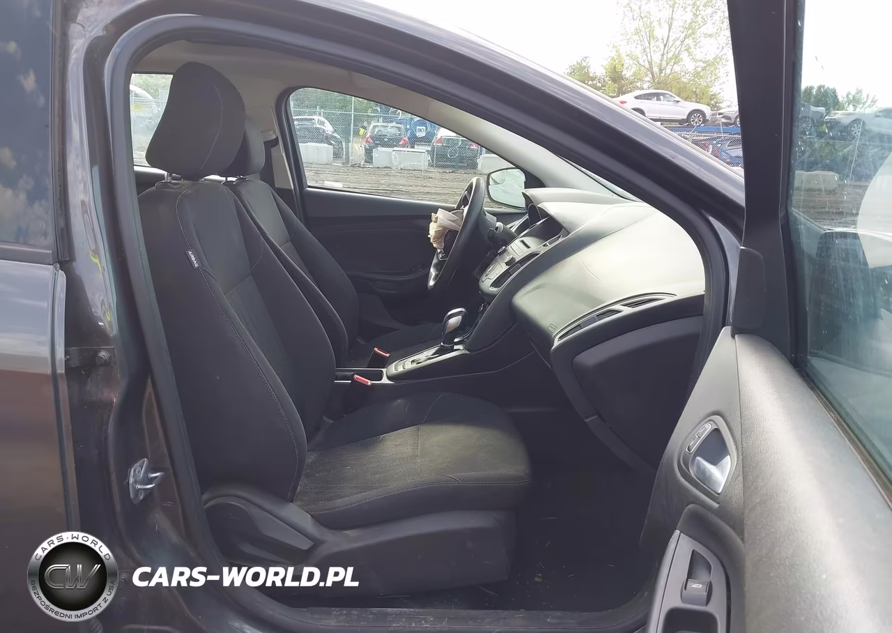2015 Ford Focus Se VIN:1FADP3F25FL355816 - 5