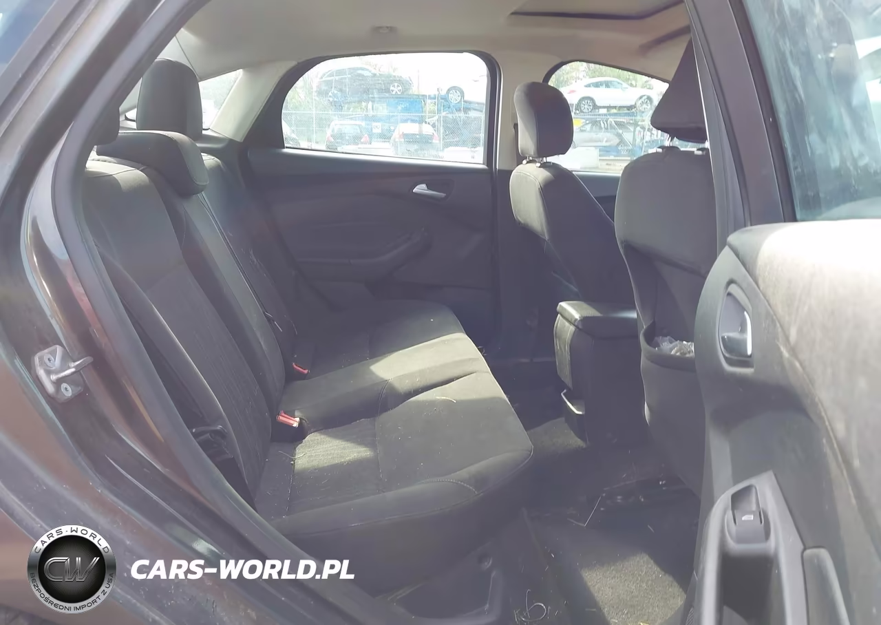 2015 Ford Focus Se VIN:1FADP3F25FL355816 - 8