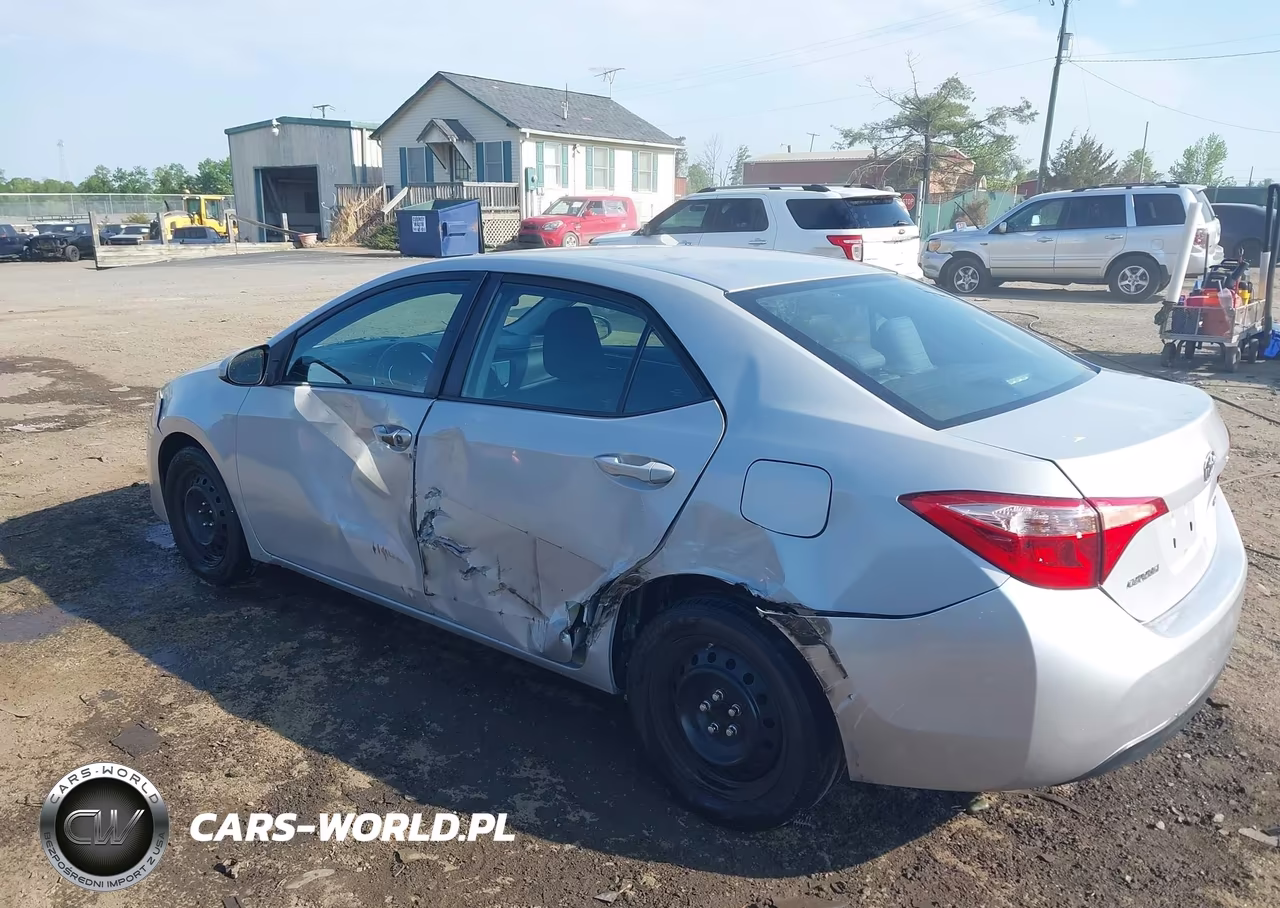2019 Toyota Corolla Le VIN:2T1BURHE6KC242902 - 3