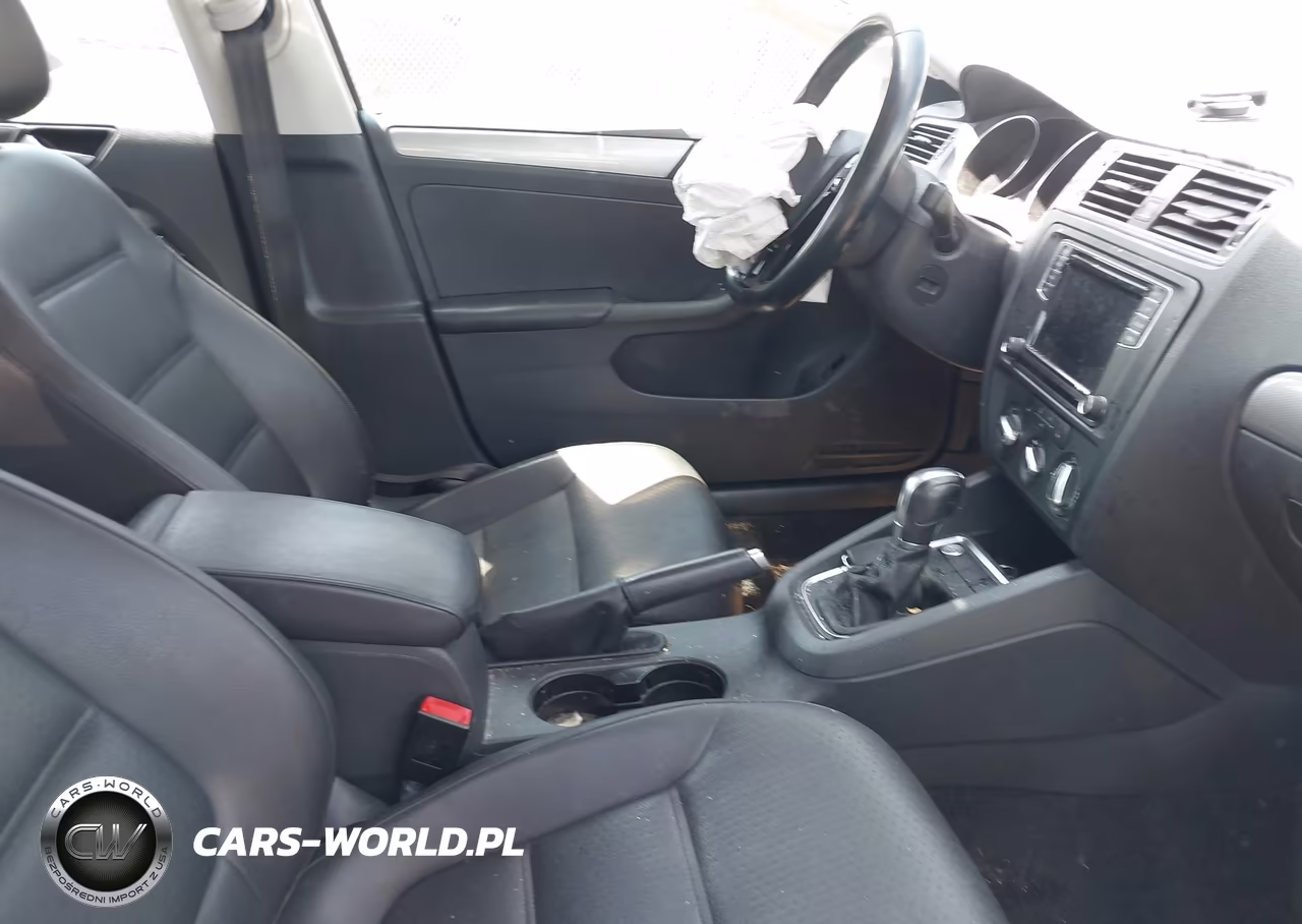 2018 Volkswagen Jetta 1.4T Se-1.4T Wolfsburg Edition VIN:3VWDB7AJXJM261904 - 5