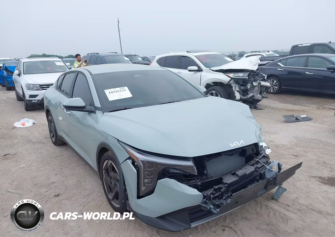 2026 Kia K4 Ex – zdjęcie 1 z 16
