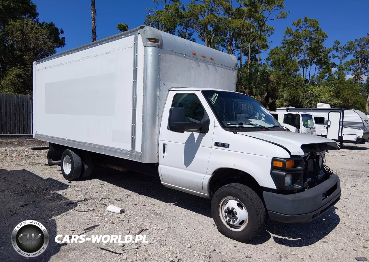 2017 Ford E-350 Cutaway