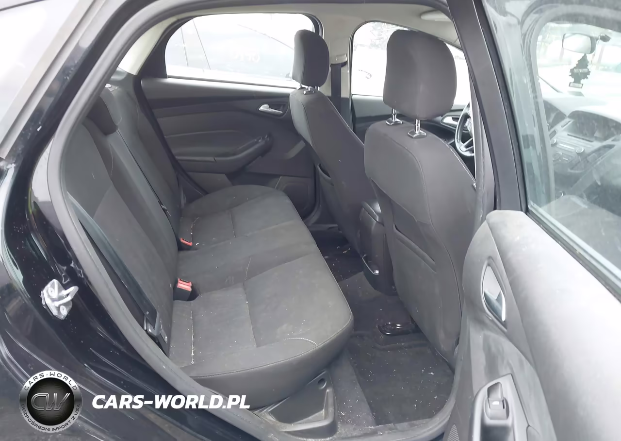 2016 Ford Focus Se VIN:1FADP3F27GL292316 - 8