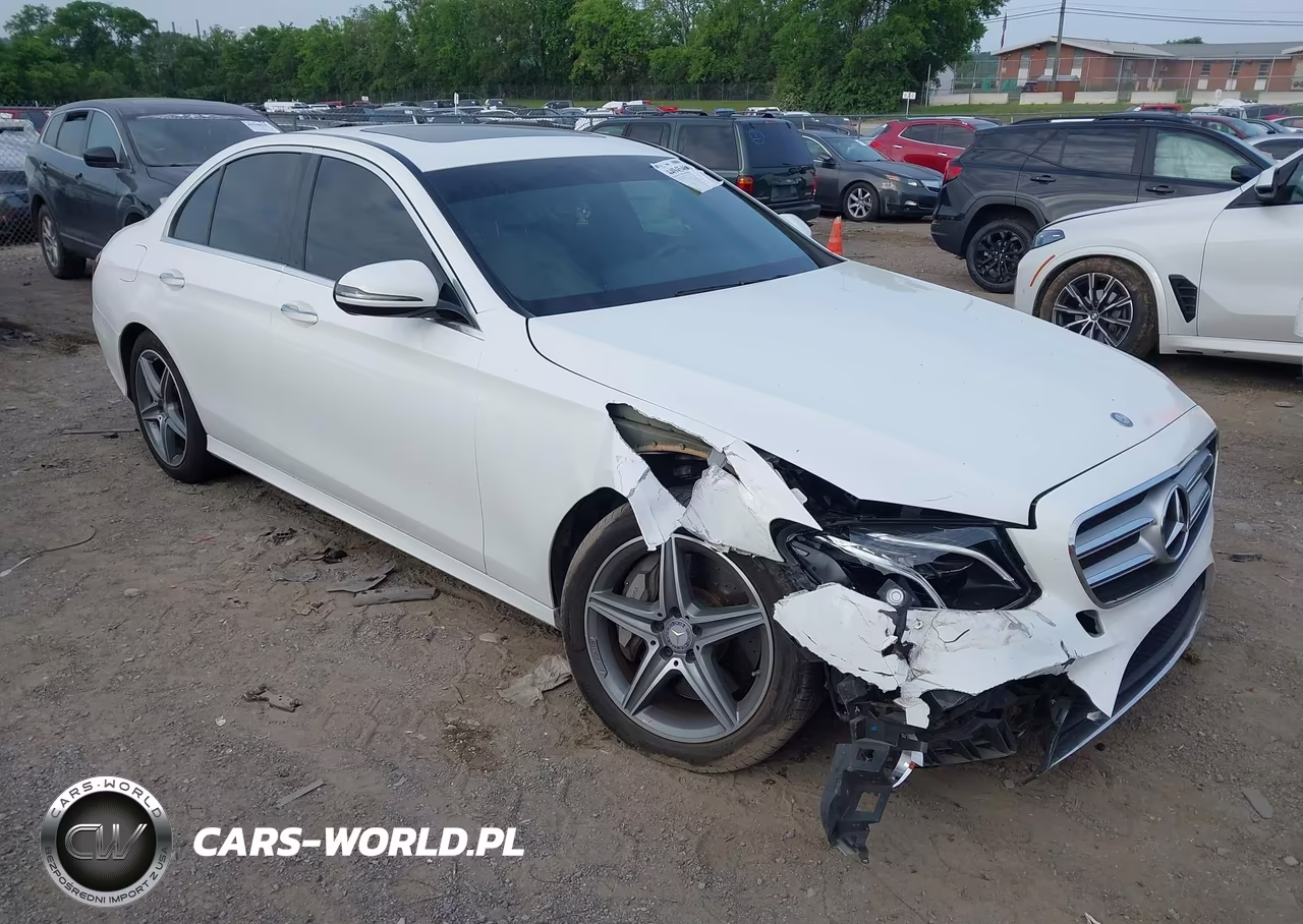 2017 Mercedes-Benz E 300 – zdjęcie 1 z 17