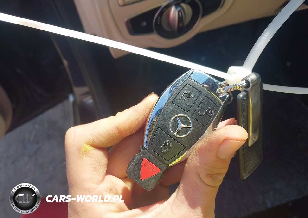 2018 Mercedes-Benz C 300 4Matic VIN:WDDWF4KB6JR416717 - 11