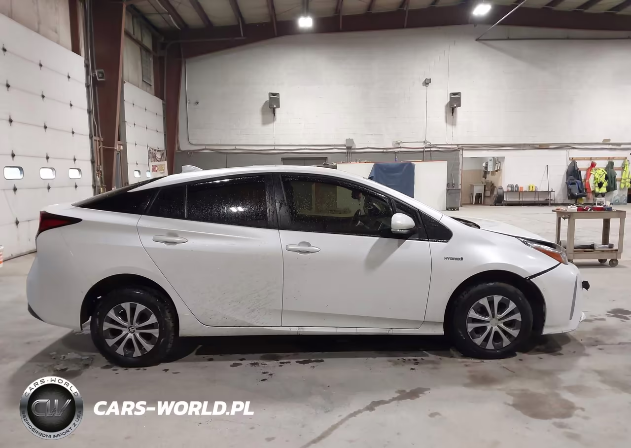 2021 Toyota Prius Xle Awd-E VIN:JTDL9MFU4M3024844 - 13