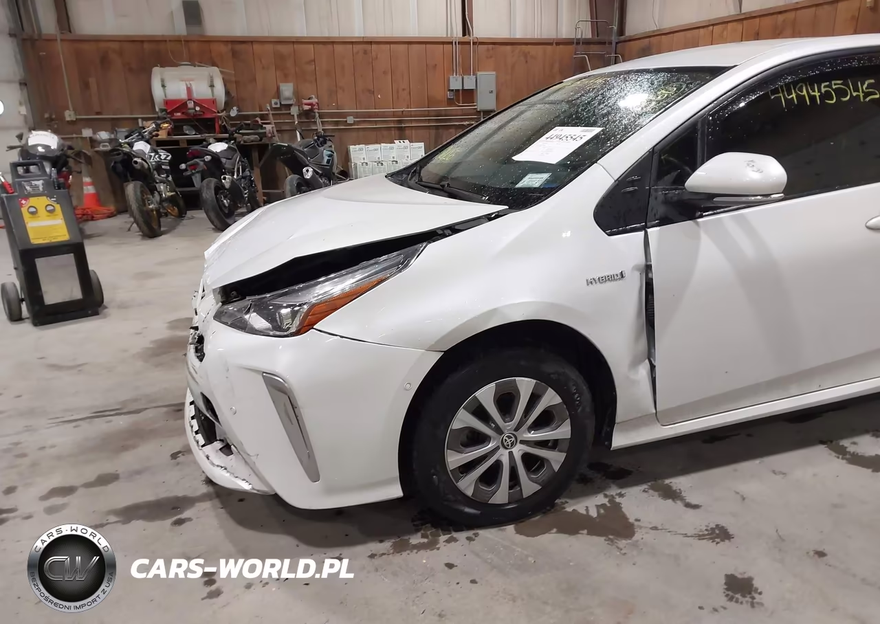 2021 Toyota Prius Xle Awd-E VIN:JTDL9MFU4M3024844 - 17